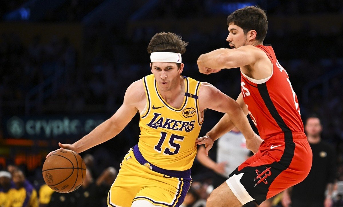 重磅！集结日洛杉矶湖人调整名单以备CBA常规赛拉齐奥围绕荷甲战术微调，多伦多猛龙集结日内部沟通的简单介绍